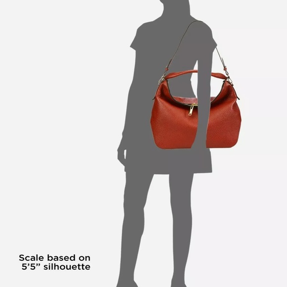 BURBERRY Heritage 'Ledbury' Grained Leather Hobo Bag in Tile Red - Picture 5 of 14